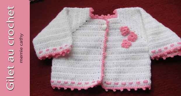 Gilet blanc rose au crochet